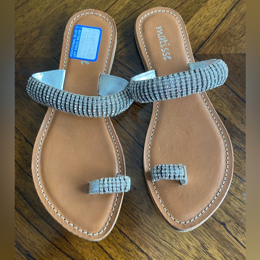 NWT Matisse crystal sandal